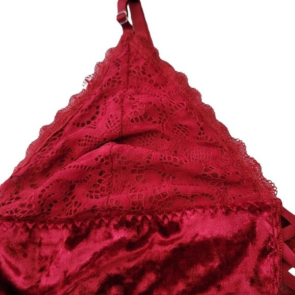 Red Velvet Lace Bralette - Picture 2 of 3